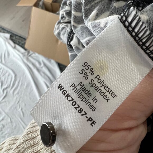 41 Hawthorn Floral Print Jersey Jumpsuit Black White Size Small Petite NWT - Picture 11 of 13